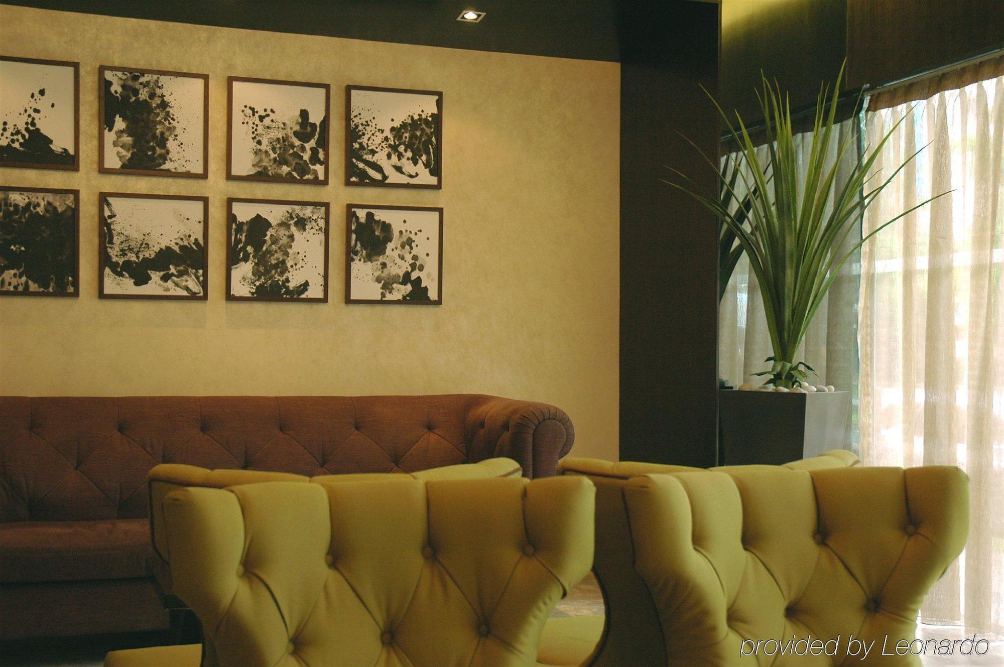 Hotel 81 Tristar Singapore Exterior photo