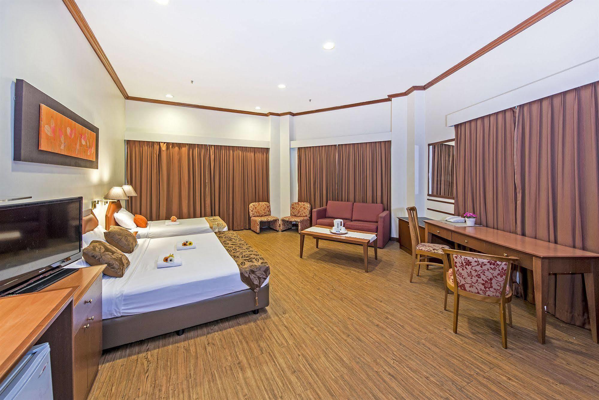 Hotel 81 Tristar Singapore Exterior photo