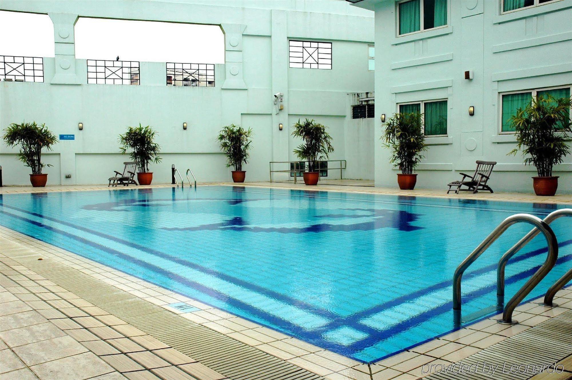 Hotel 81 Tristar Singapore Exterior photo